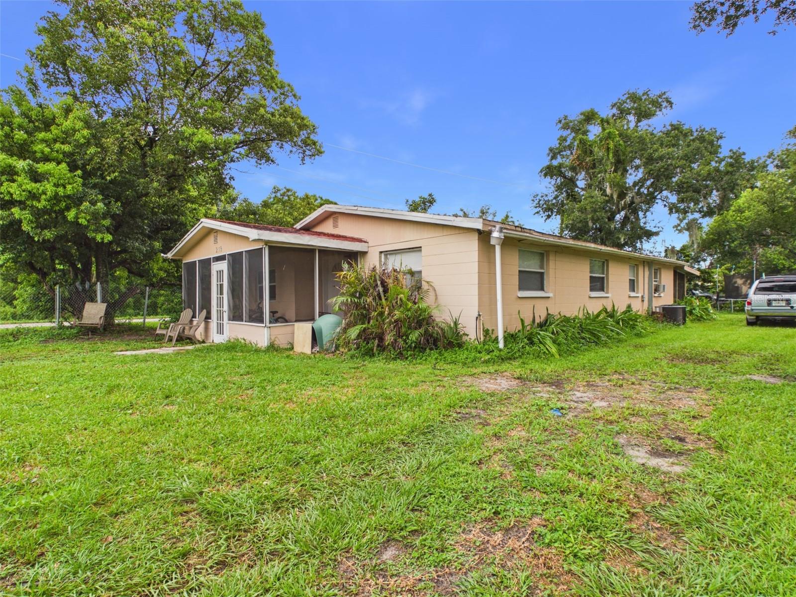 2119 W Patterson St Property Photo 22