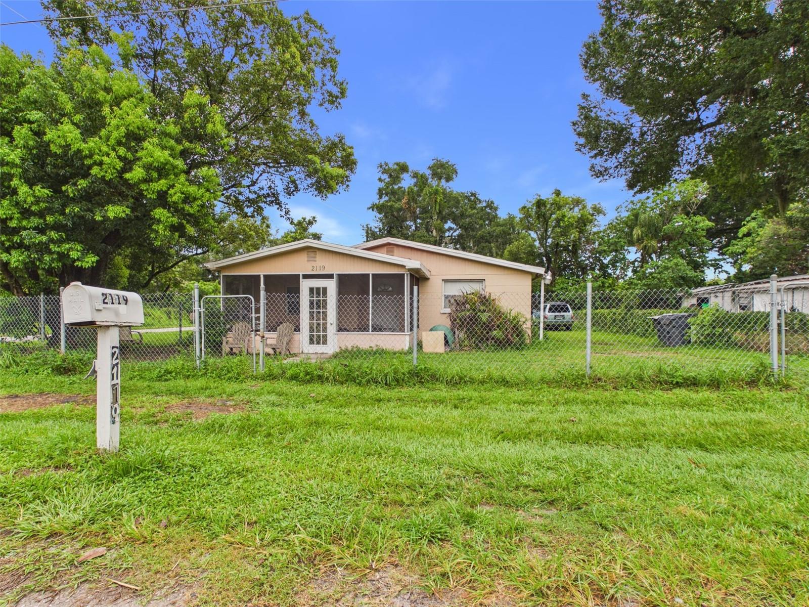 2119 W Patterson St Property Photo 24
