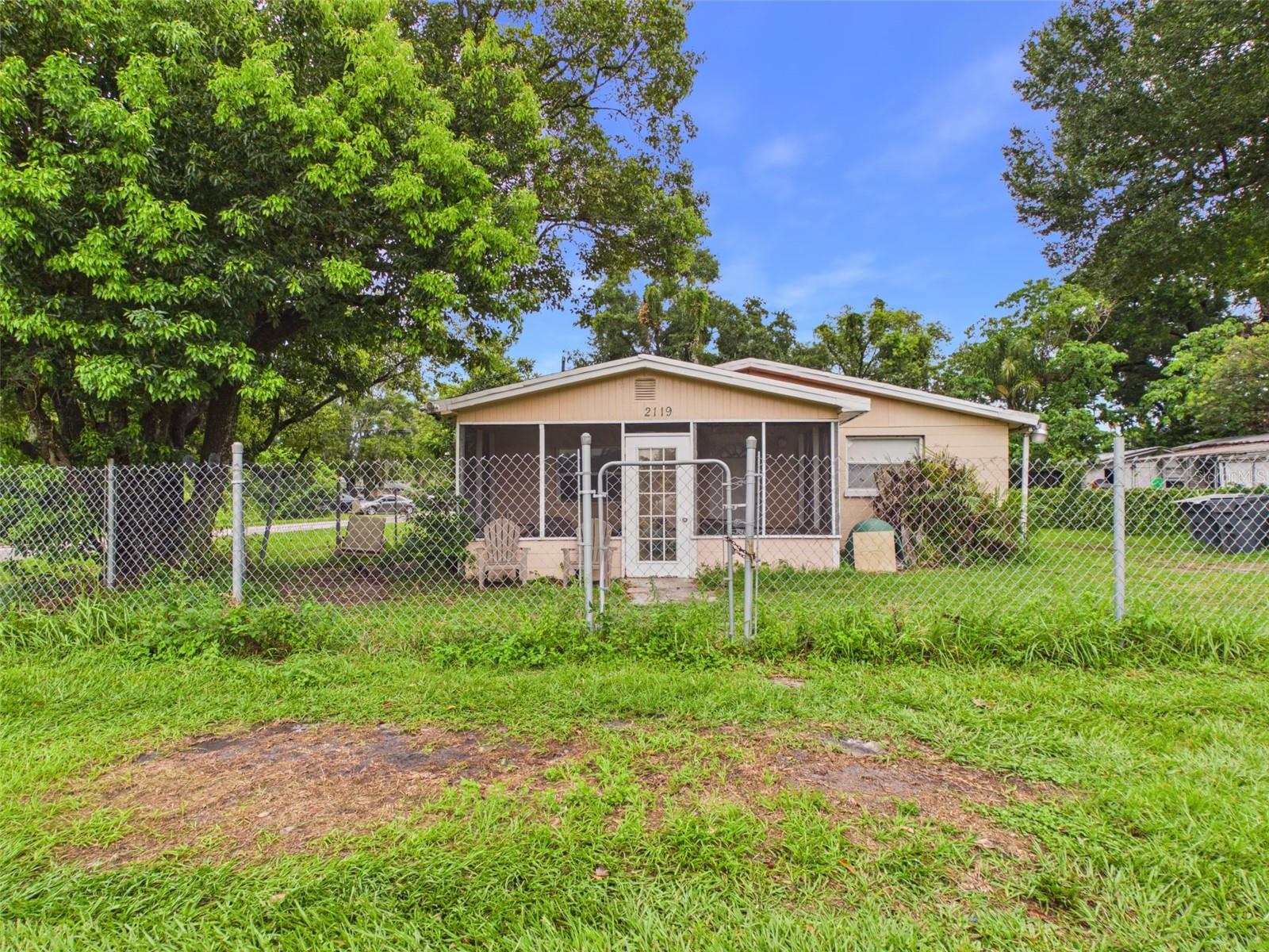 2119 W Patterson St Property Photo 25