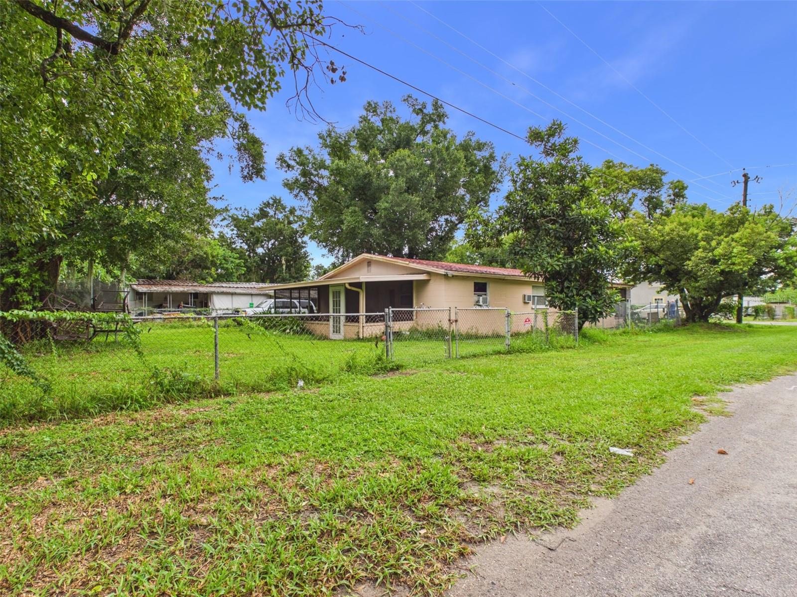 2119 W Patterson St Property Photo 30