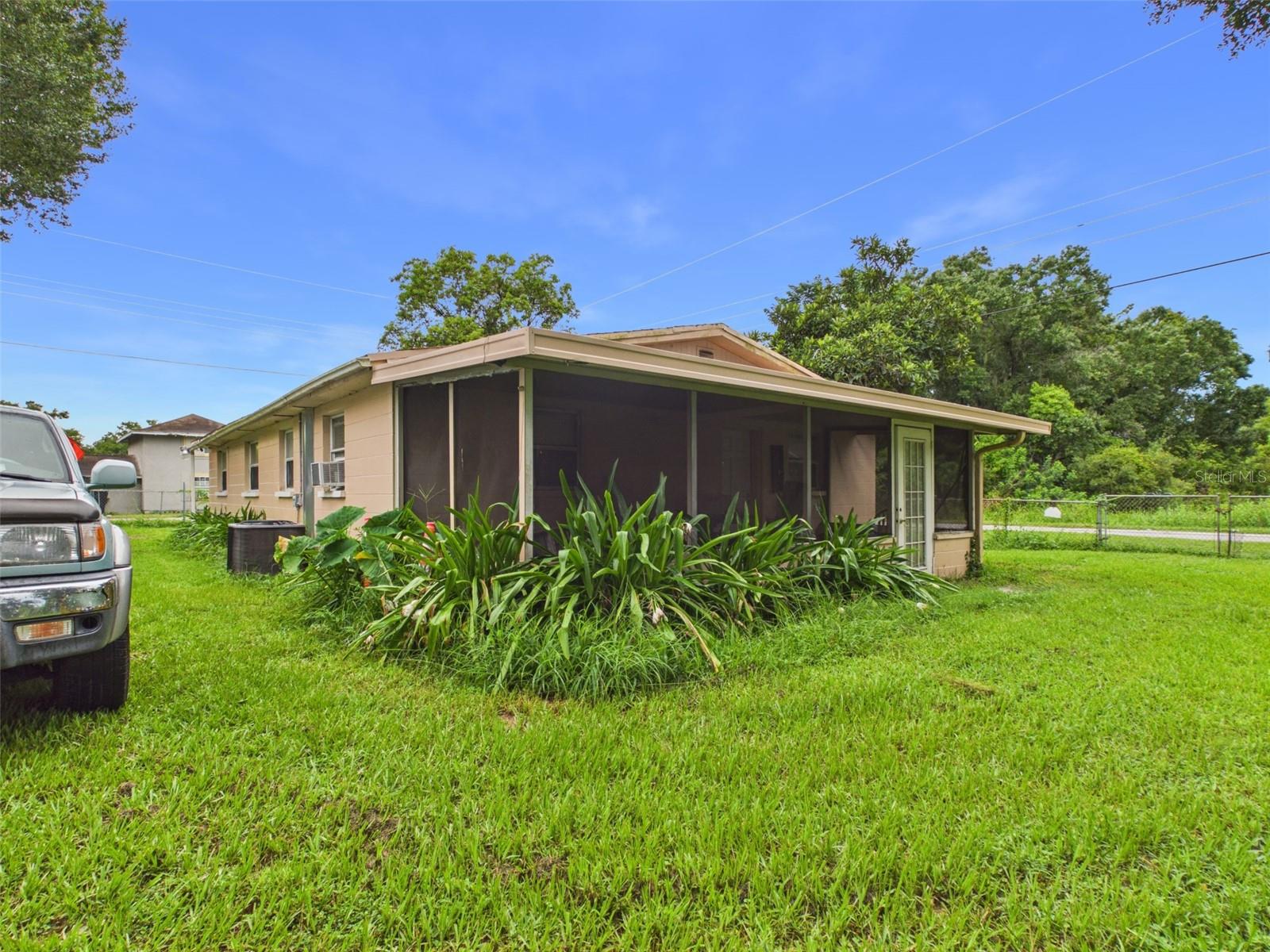 2119 W Patterson St Property Photo 42