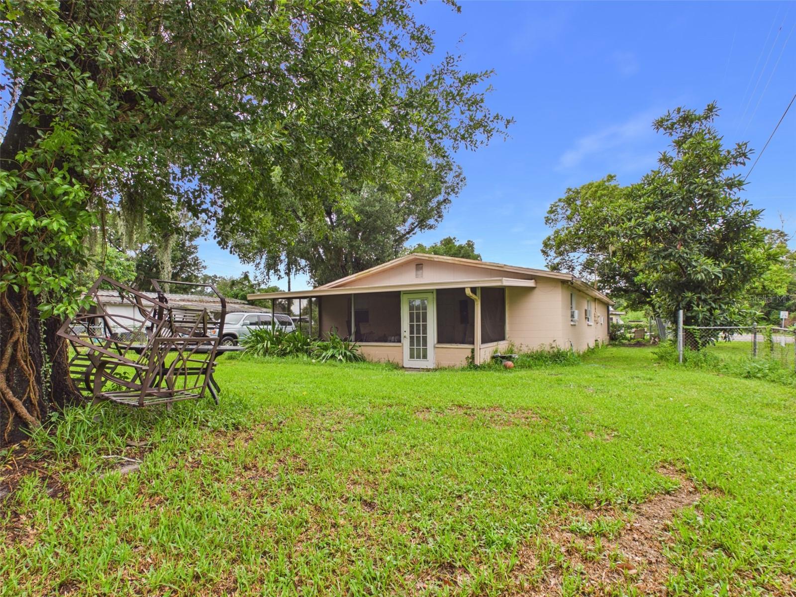 2119 W Patterson St Property Photo 44