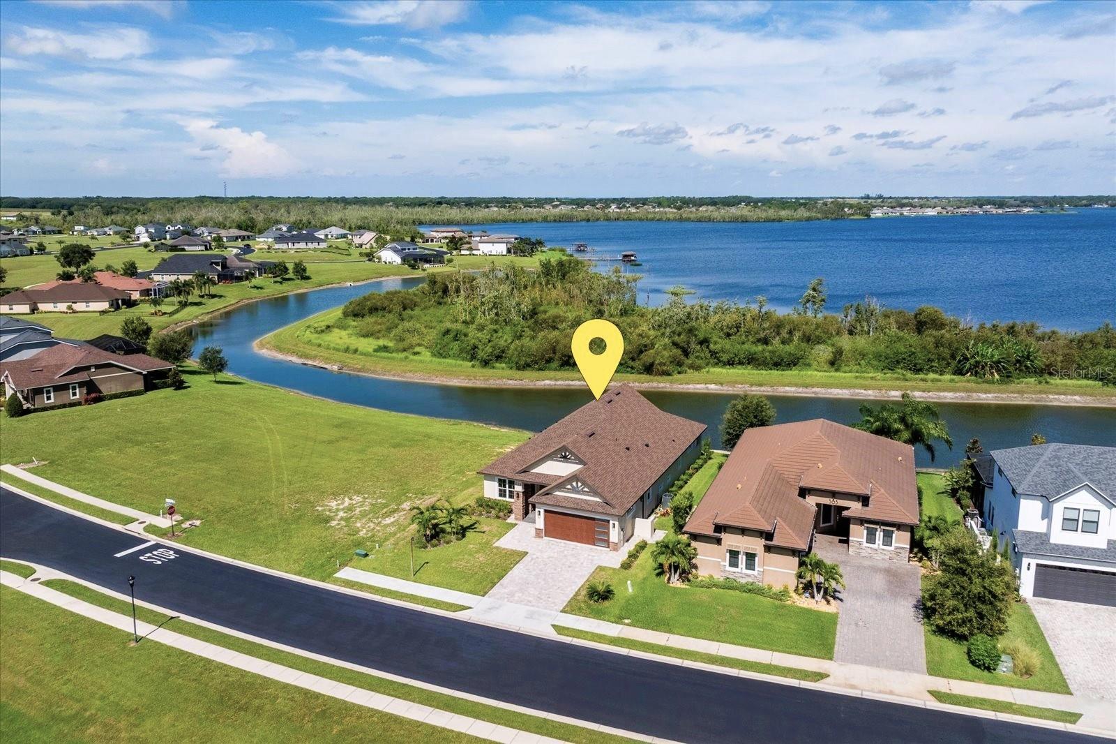 559 Waterfern Trail Dr Property Photo 4