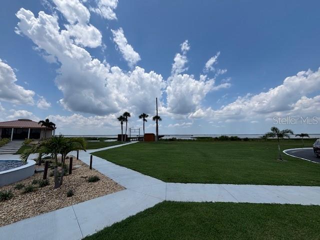 1018 Calendula Dr Property Photo 5