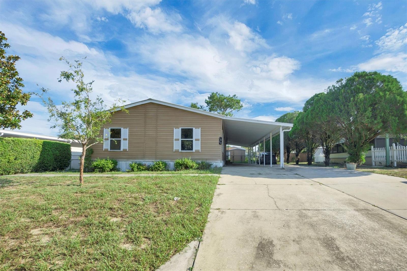 1819 PAULINE DR