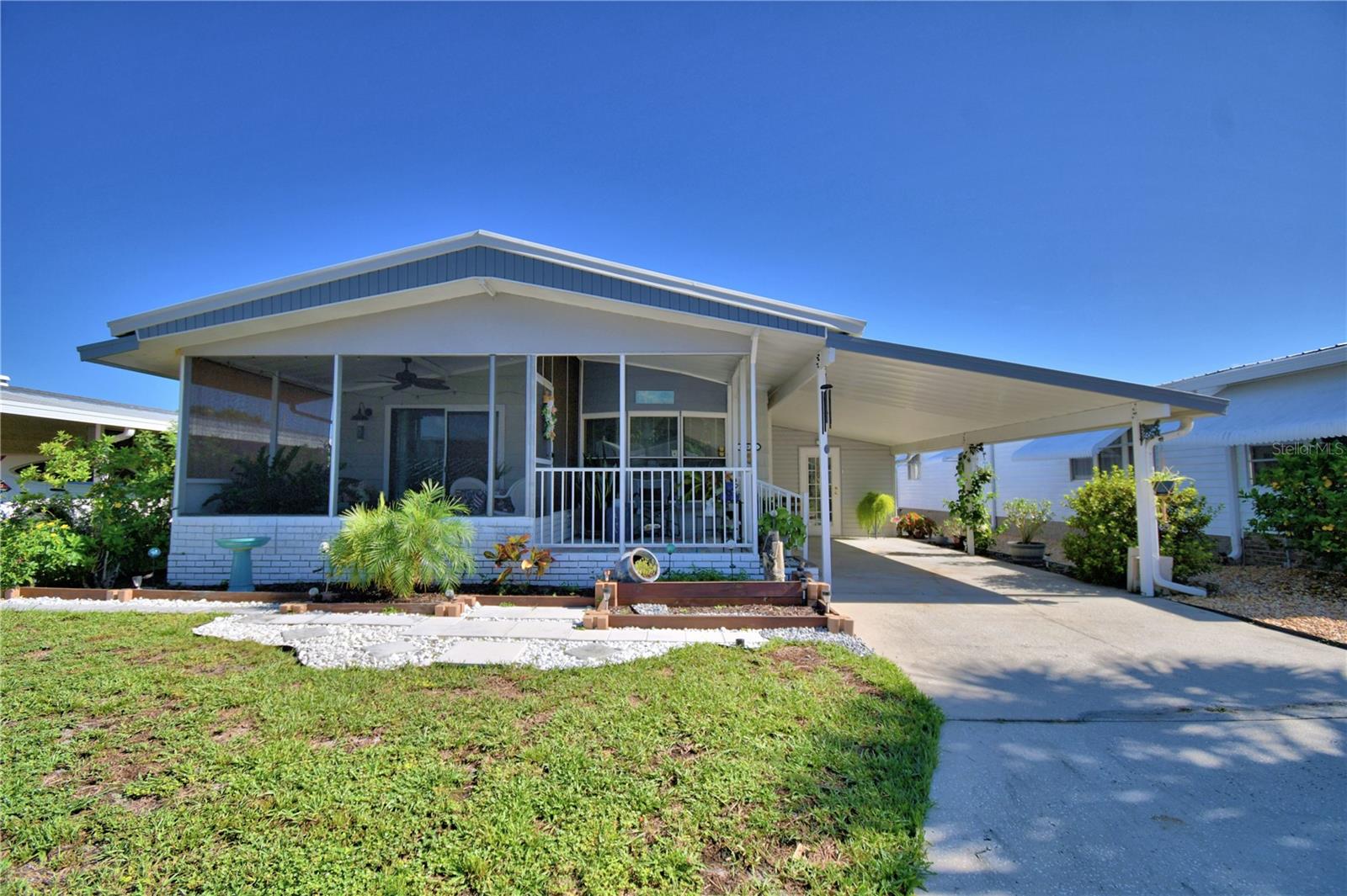4192 Rolling Oaks Dr Property Photo 1