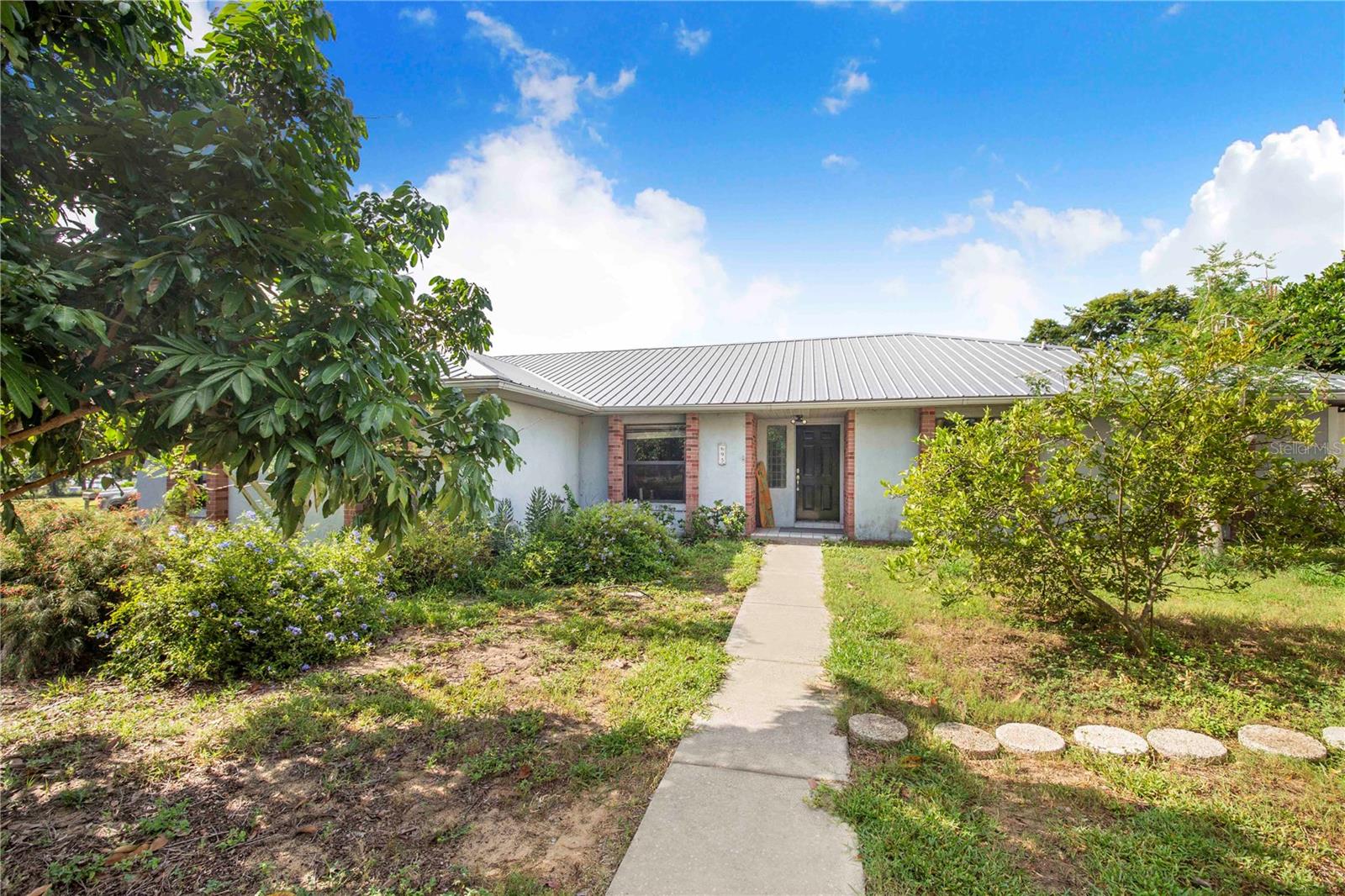 695 N Todhunter Way Property Photo 1