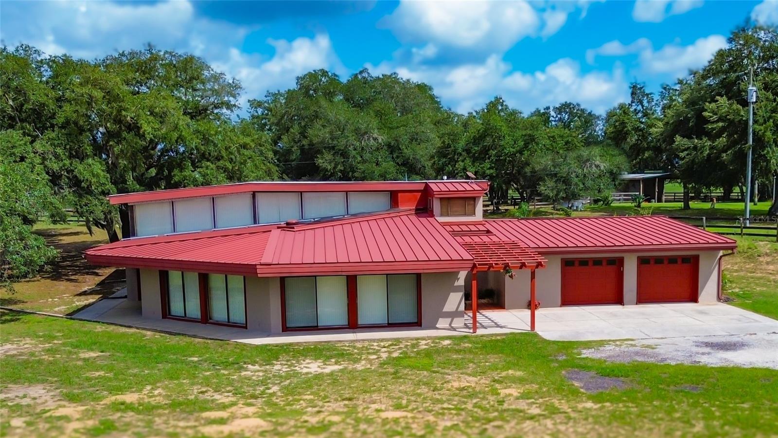2741 Edwards Rd Property Photo 1