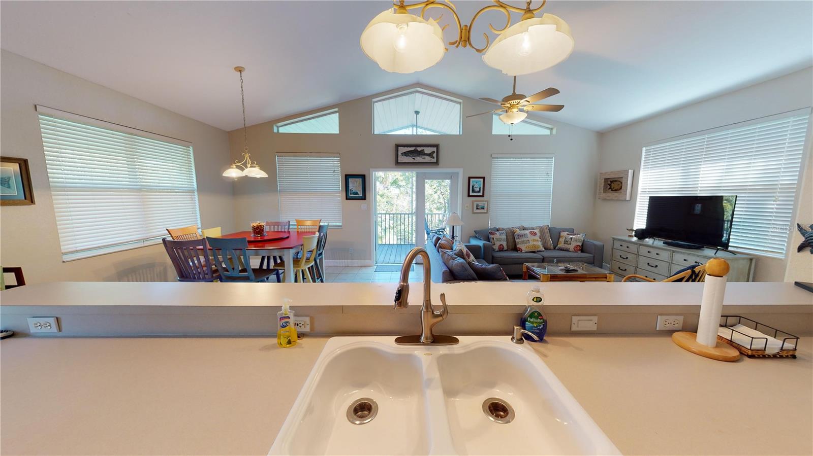9556 Buccaneer Trl Property Photo 3