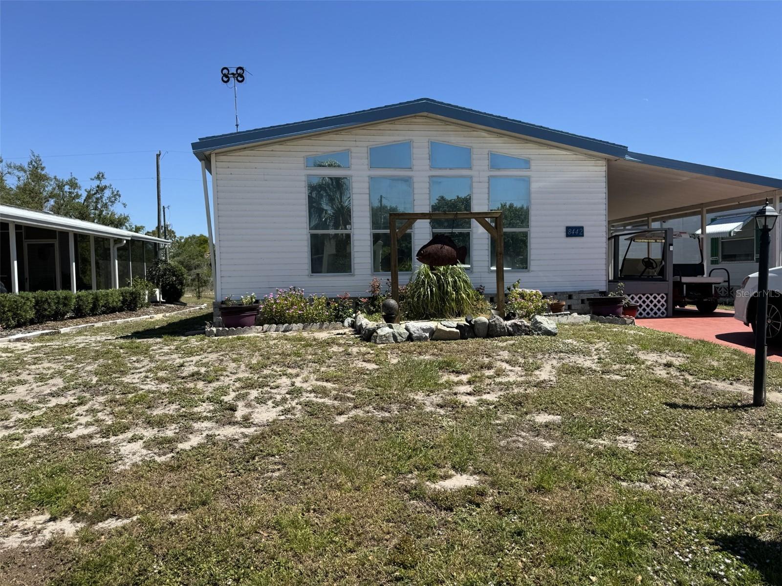 8442 Breeze Hill Dr Property Photo 2