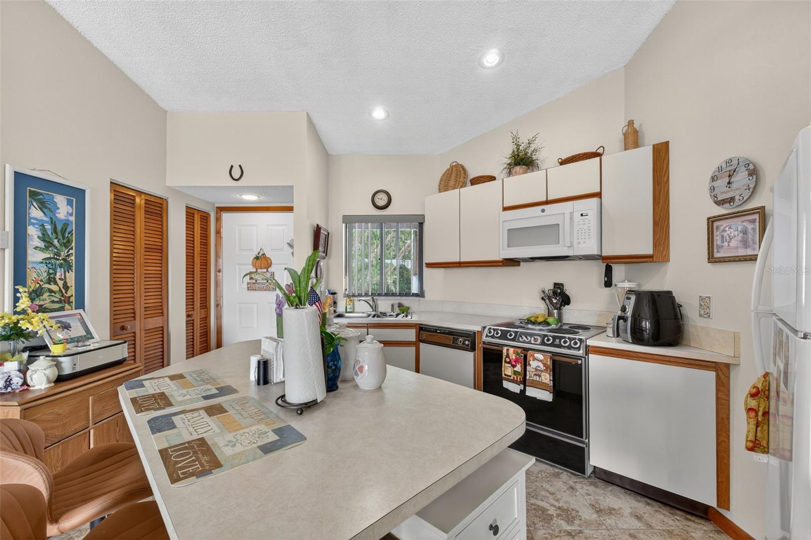 4729 Casablanca #c25 Property Photo 10
