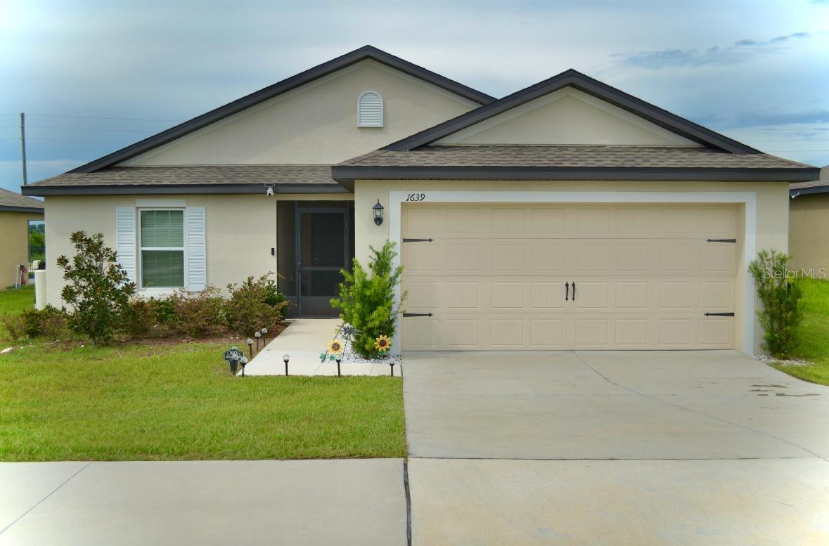 1639 Swan Lake Cir Property Photo 1