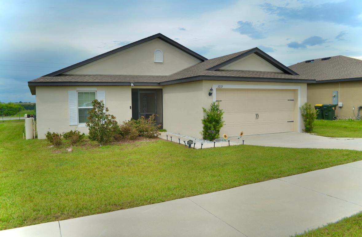 1639 Swan Lake Cir Property Photo 3