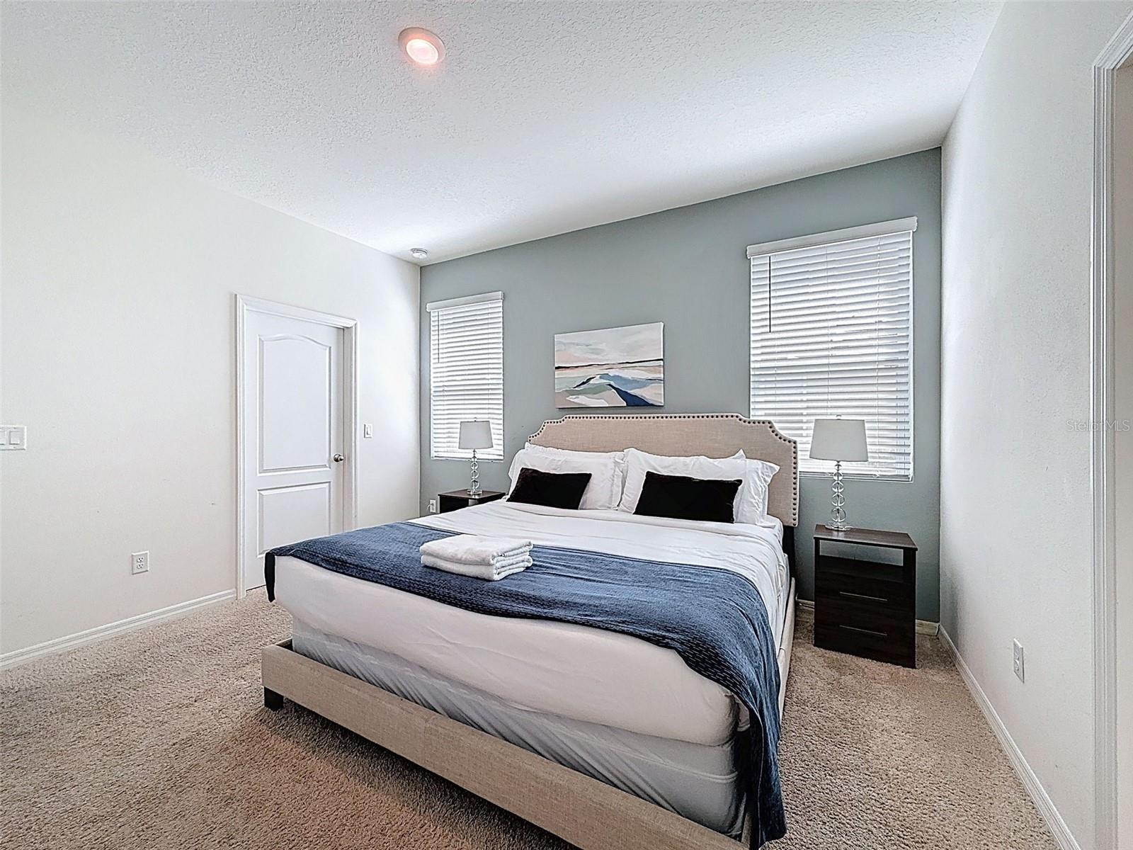 7511 Oakmoss Loop Property Photo 19