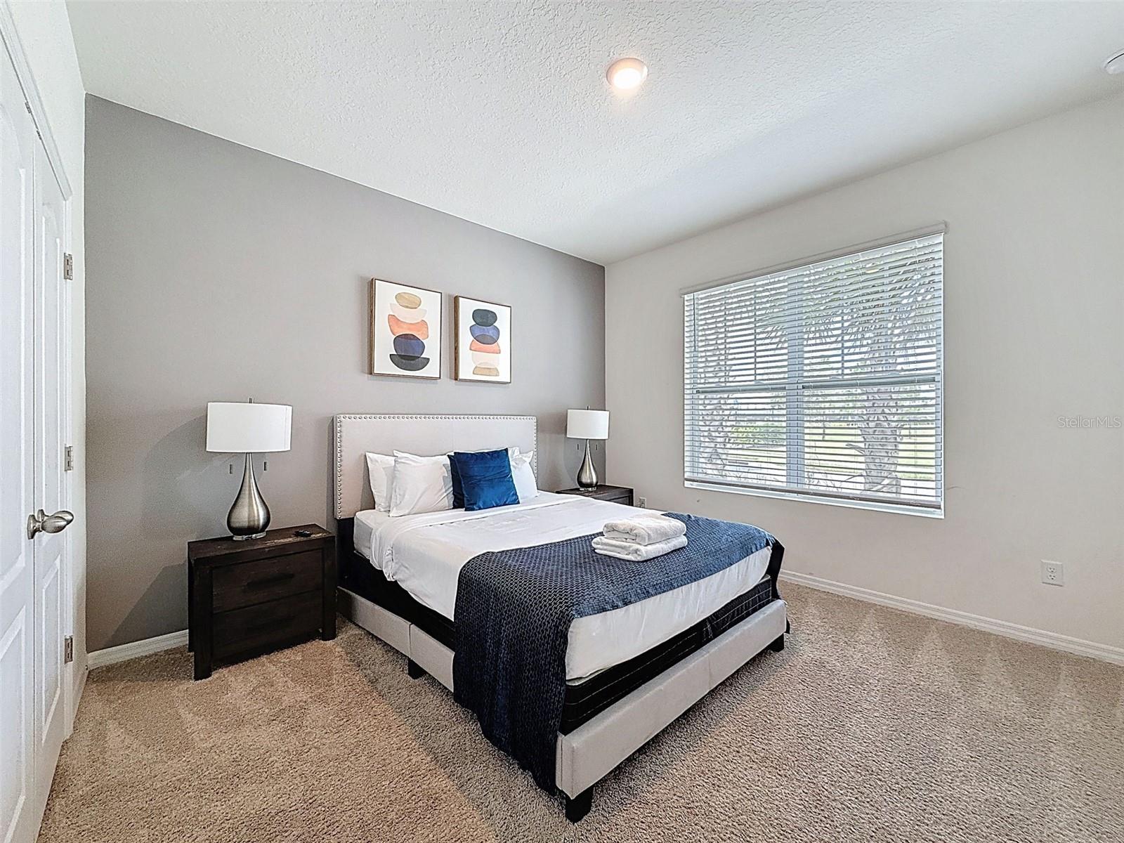 7511 Oakmoss Loop Property Photo 29