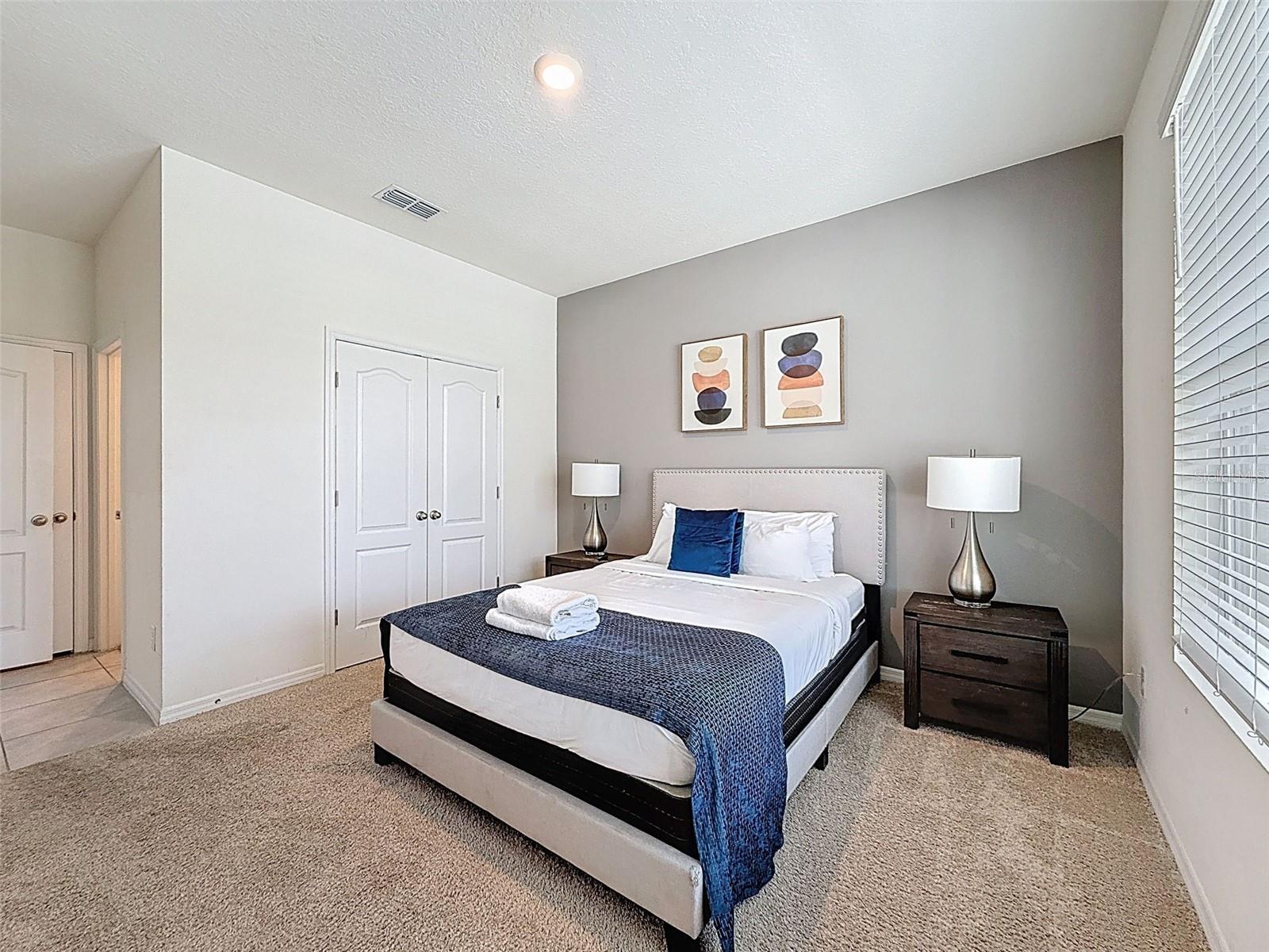 7511 Oakmoss Loop Property Photo 30