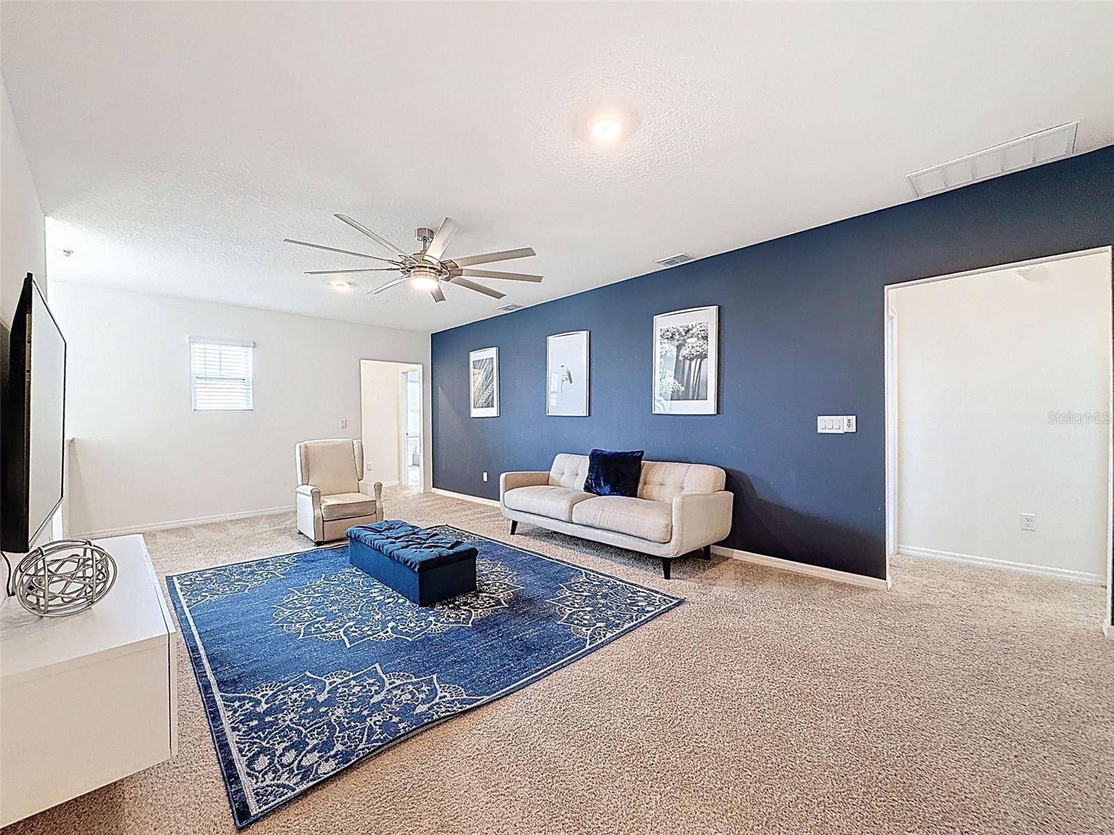 7511 Oakmoss Loop Property Photo 35