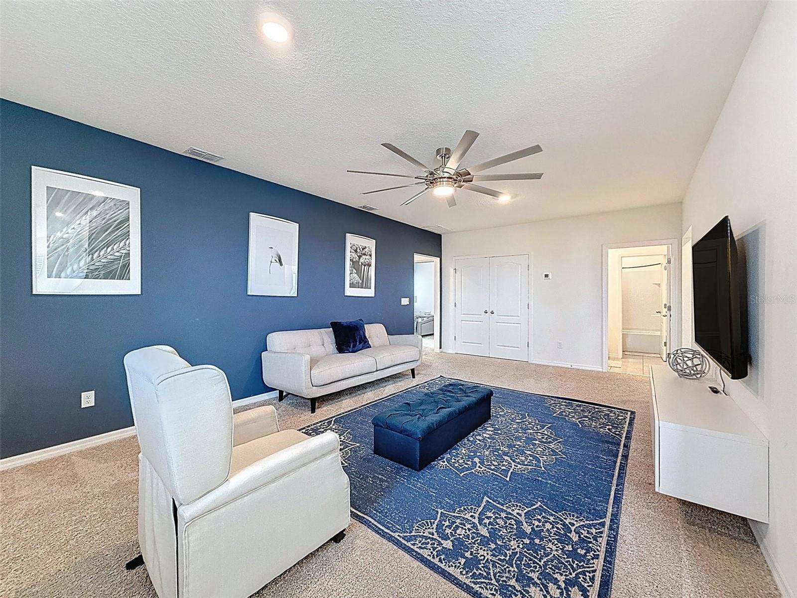 7511 Oakmoss Loop Property Photo 36