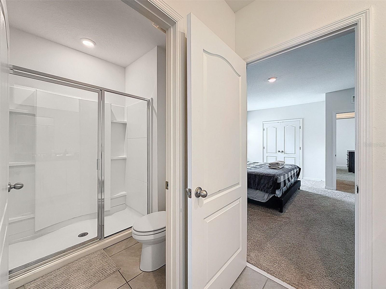 7511 Oakmoss Loop Property Photo 44