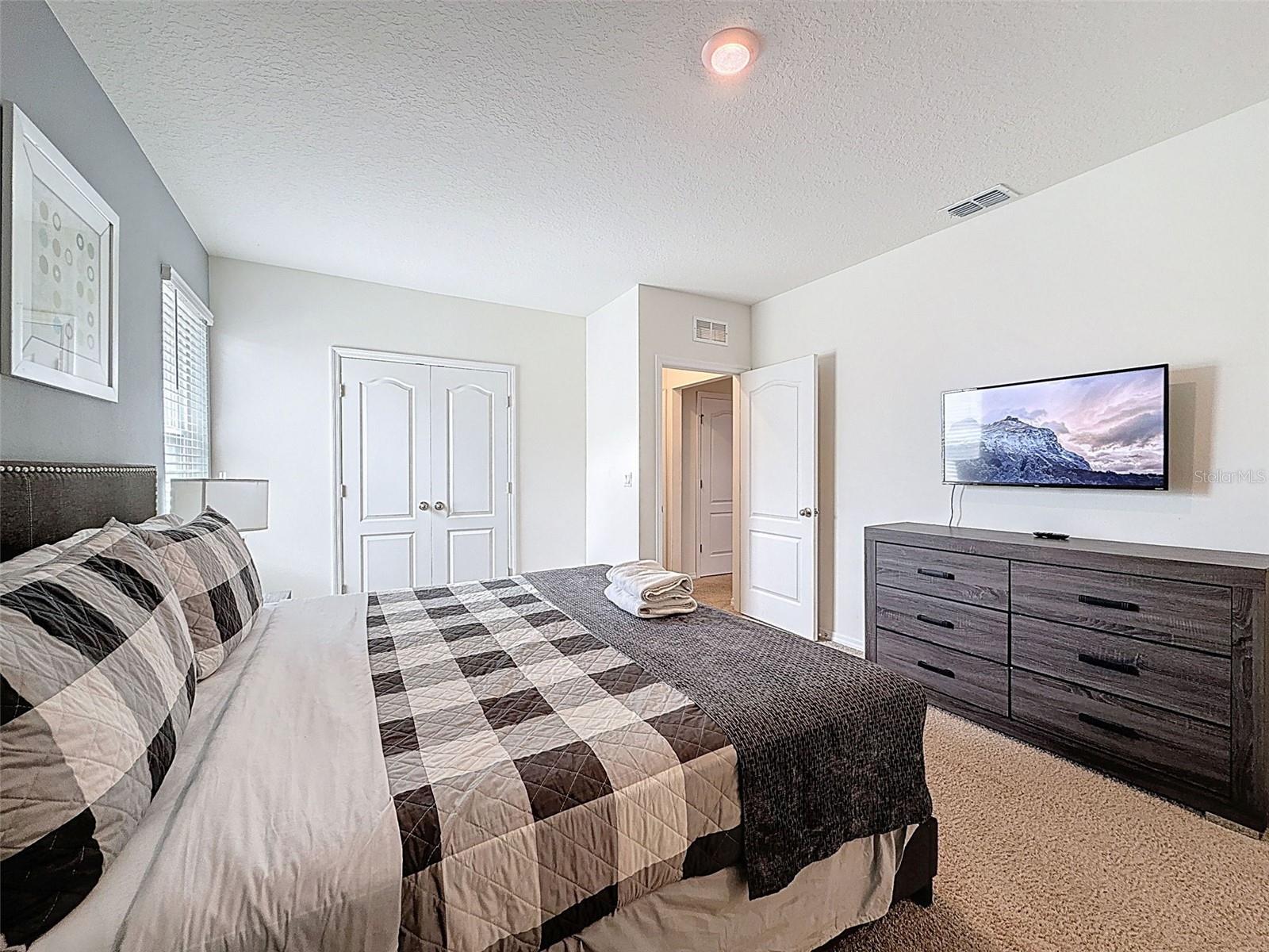 7511 Oakmoss Loop Property Photo 45