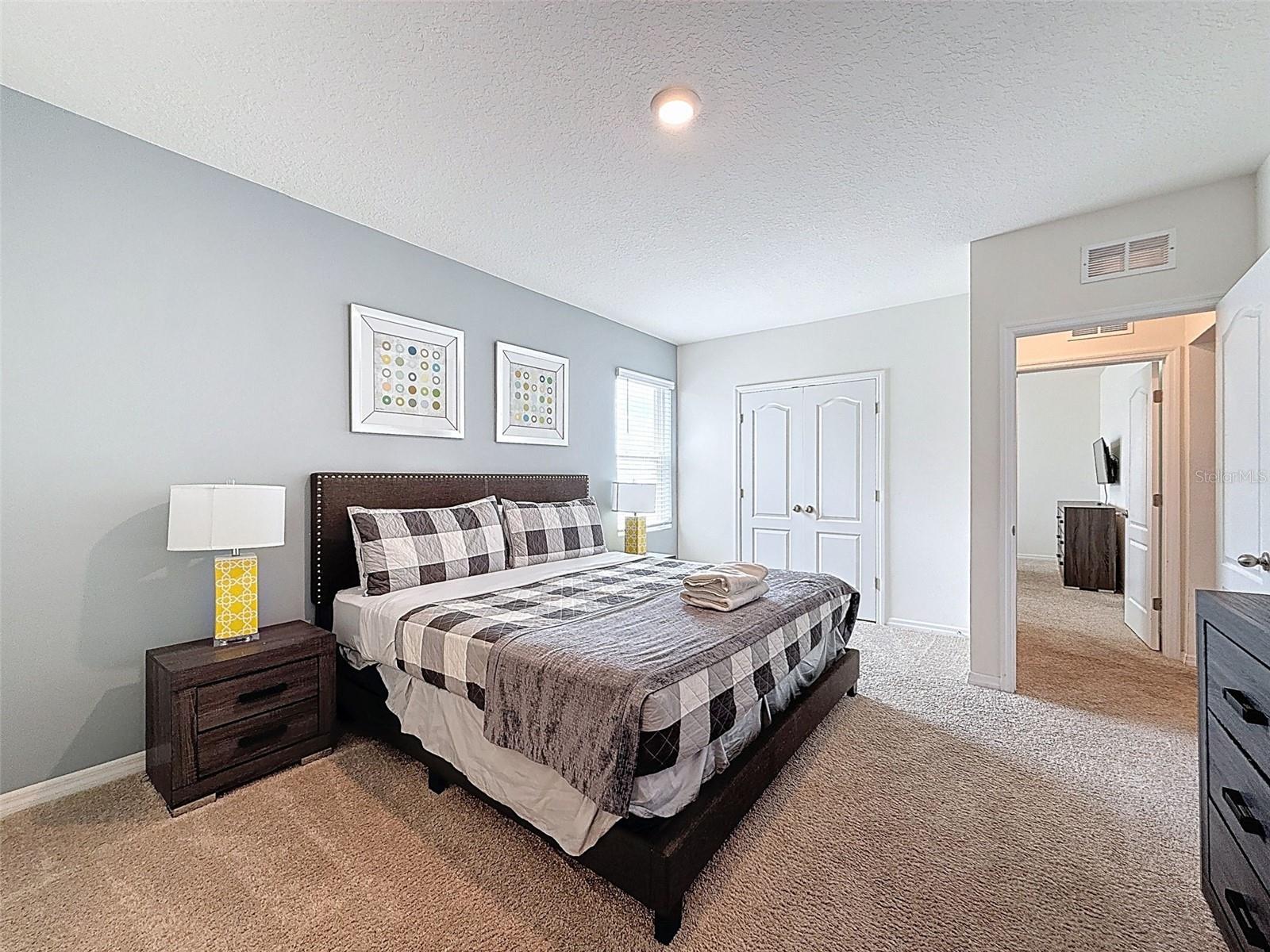 7511 Oakmoss Loop Property Photo 46