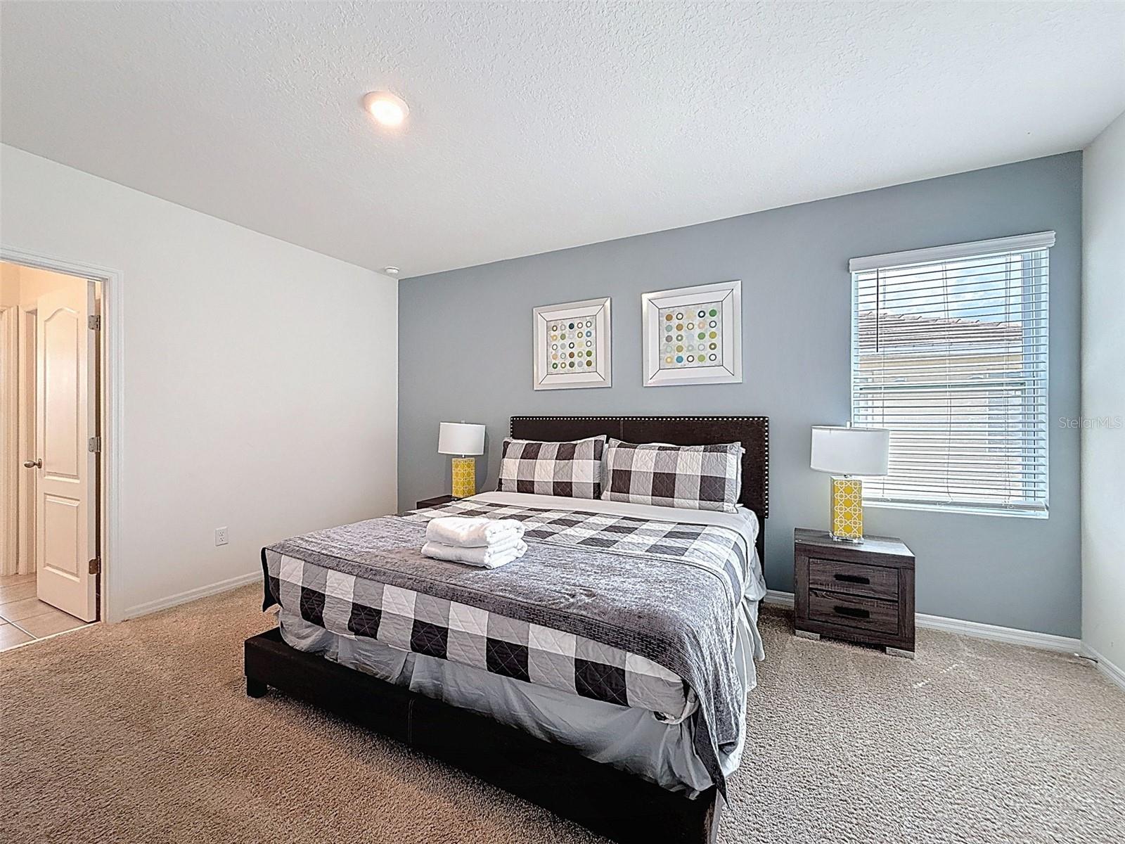7511 Oakmoss Loop Property Photo 47