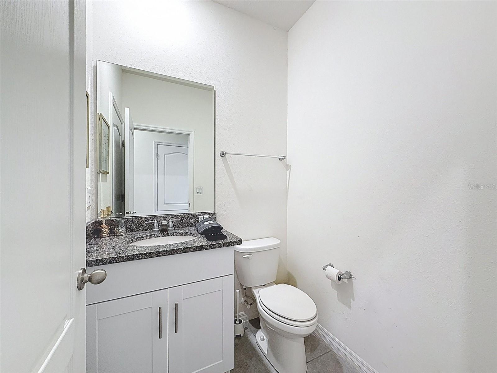 7511 Oakmoss Loop Property Photo 52