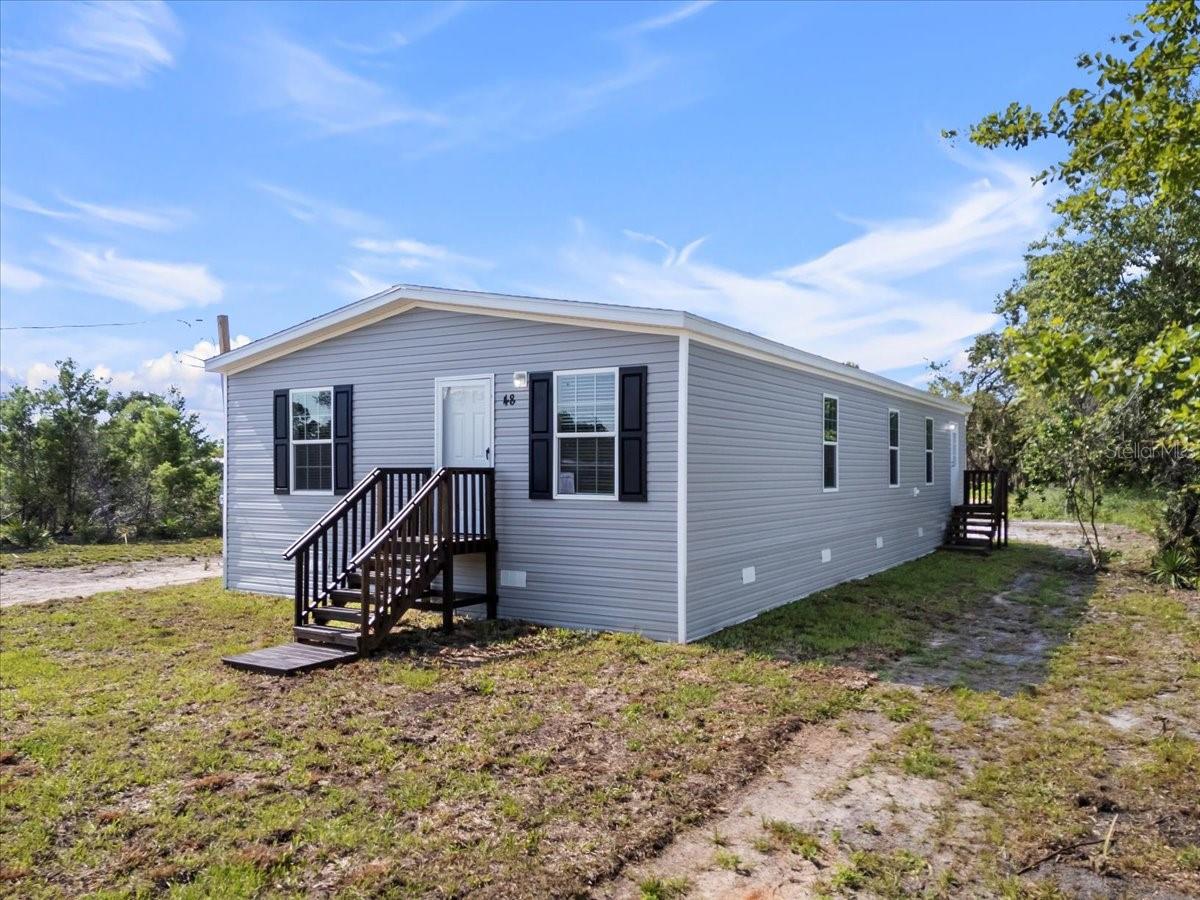 2763 N Vasser Ter Property Photo 4