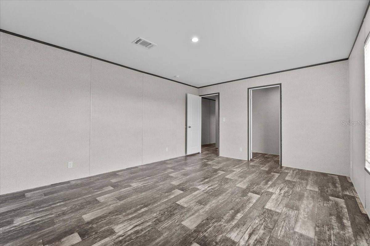 2763 N Vasser Ter Property Photo 18