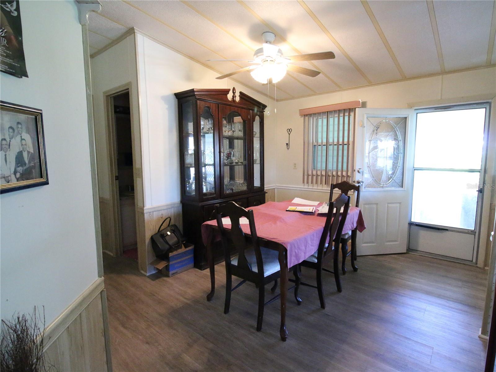 145 Jana Cir Property Photo 8
