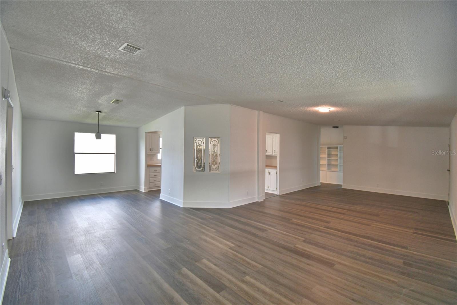 306 Townbridge Dr Property Photo 2