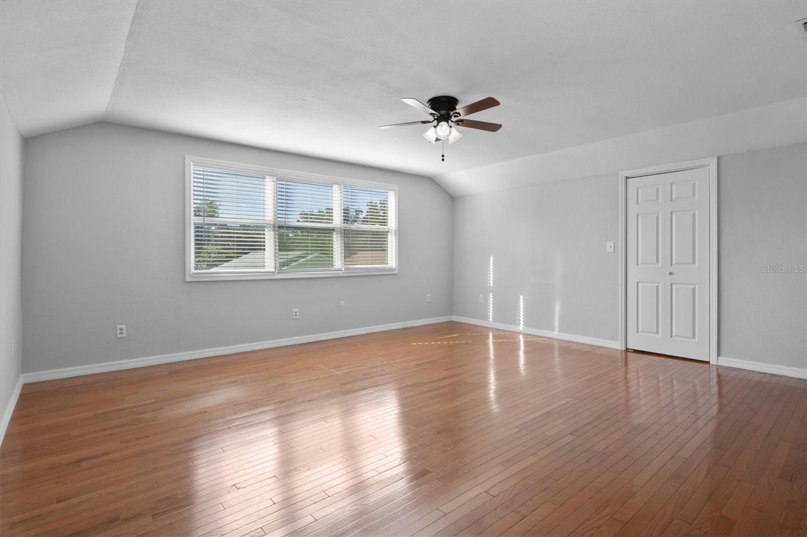 9602 N 46th St Property Photo 16