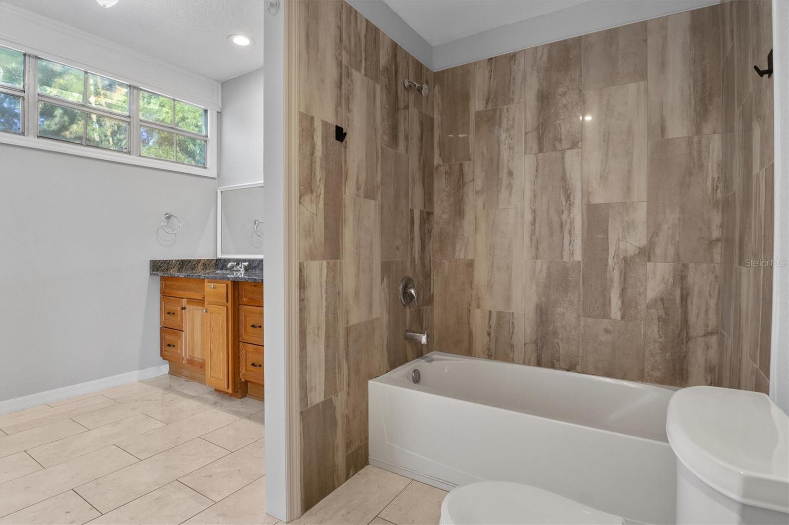 9602 N 46th St Property Photo 20