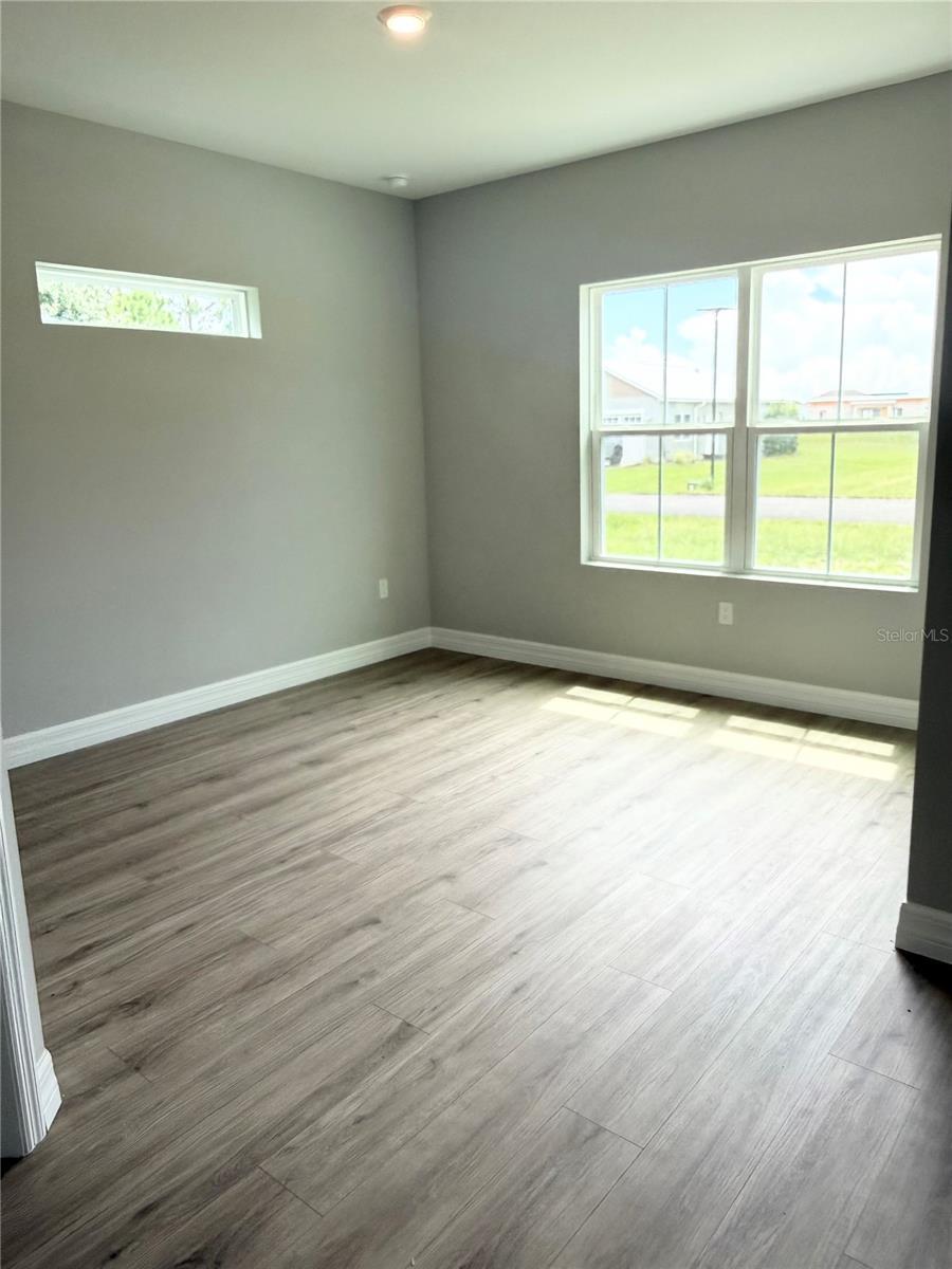5834 Escalon Dr Property Photo 3