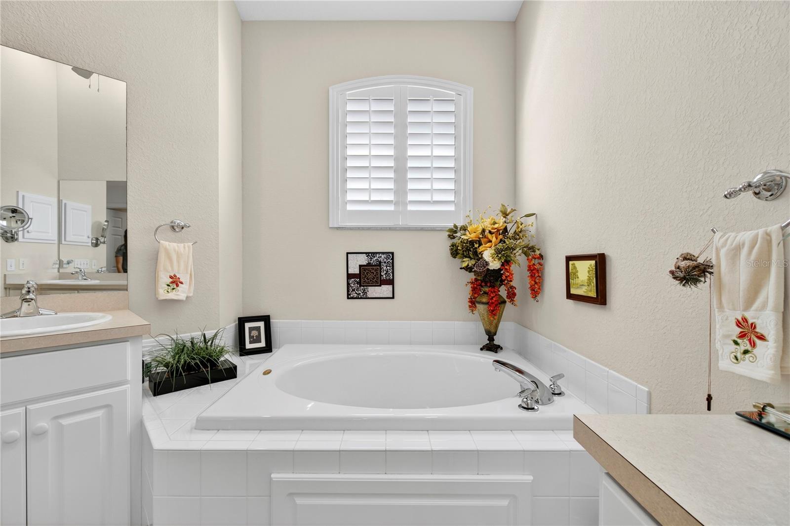 516 Grasslands Village Cir Property Photo 35