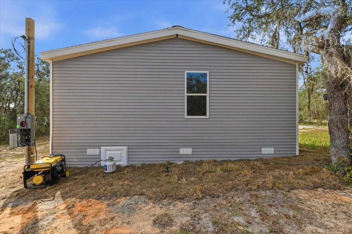 449 Stone St Property Photo 7