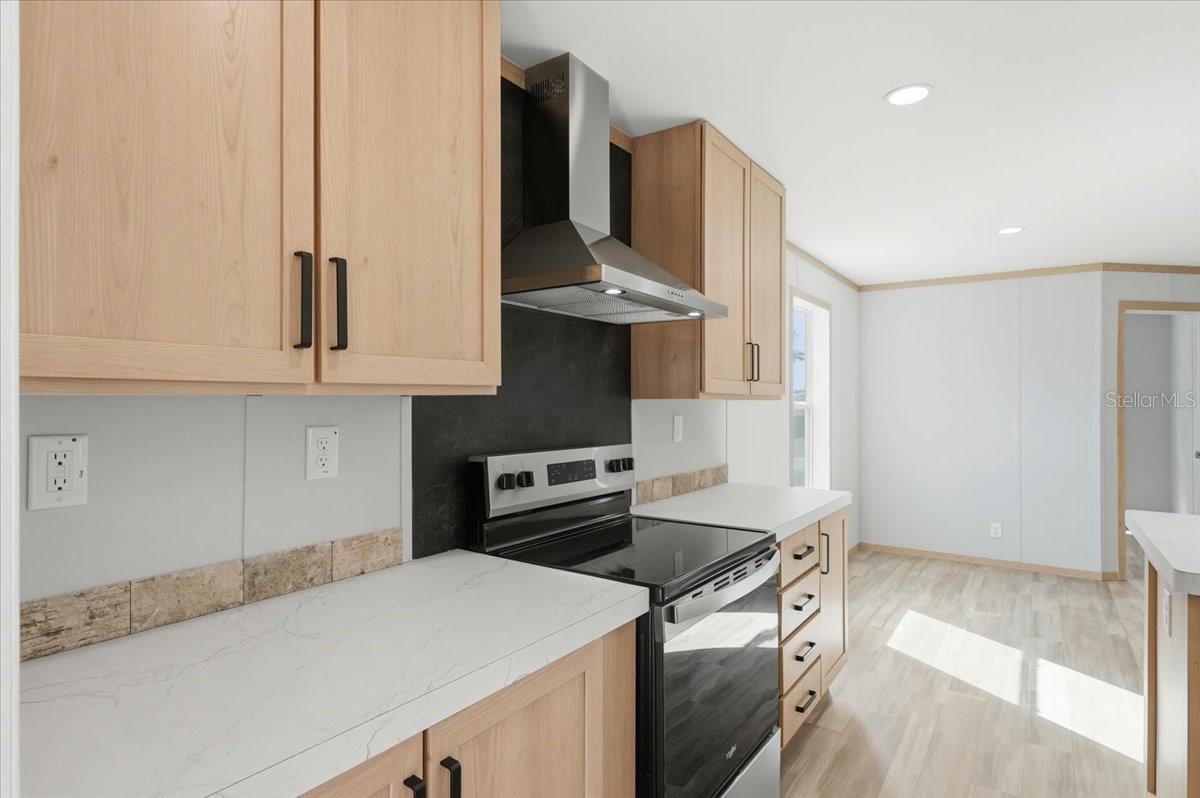 449 Stone St Property Photo 15