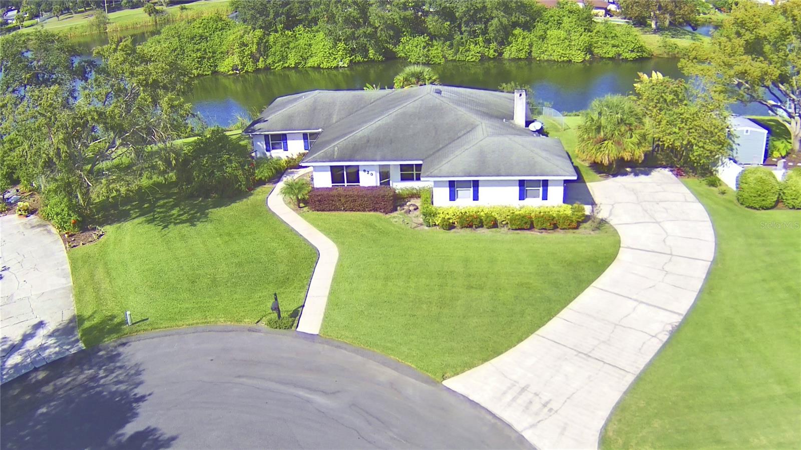 820 E Mann Rd Property Photo 4