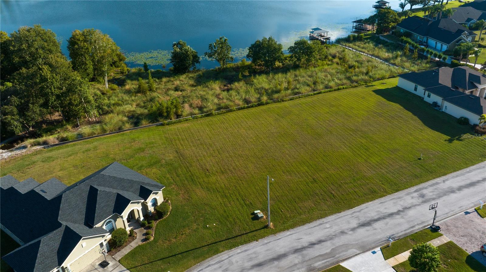 7376 BENT GRASS DR Property Photo 1