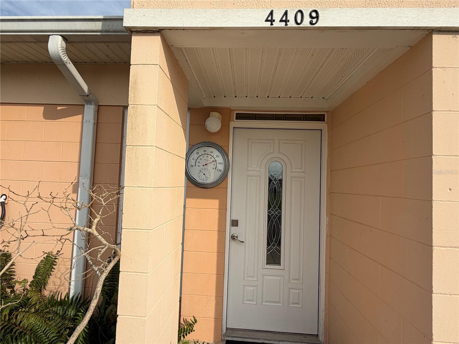 4409 Club Cir Property Photo 1