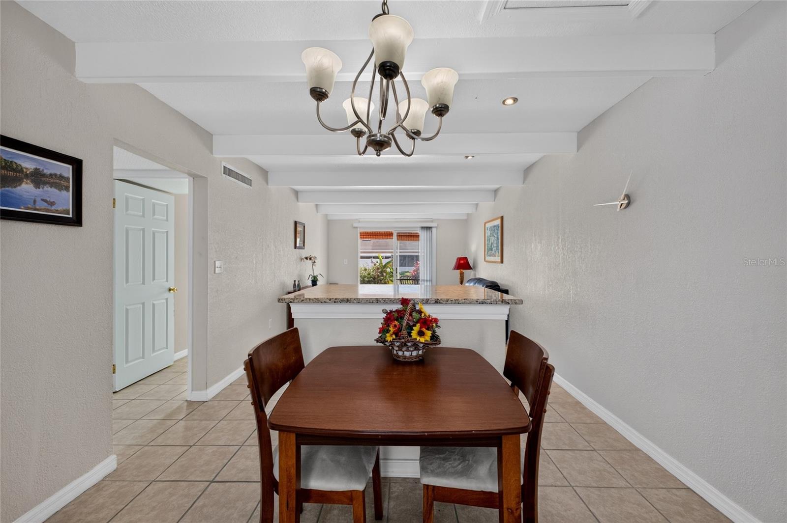 4409 Club Cir Property Photo 7