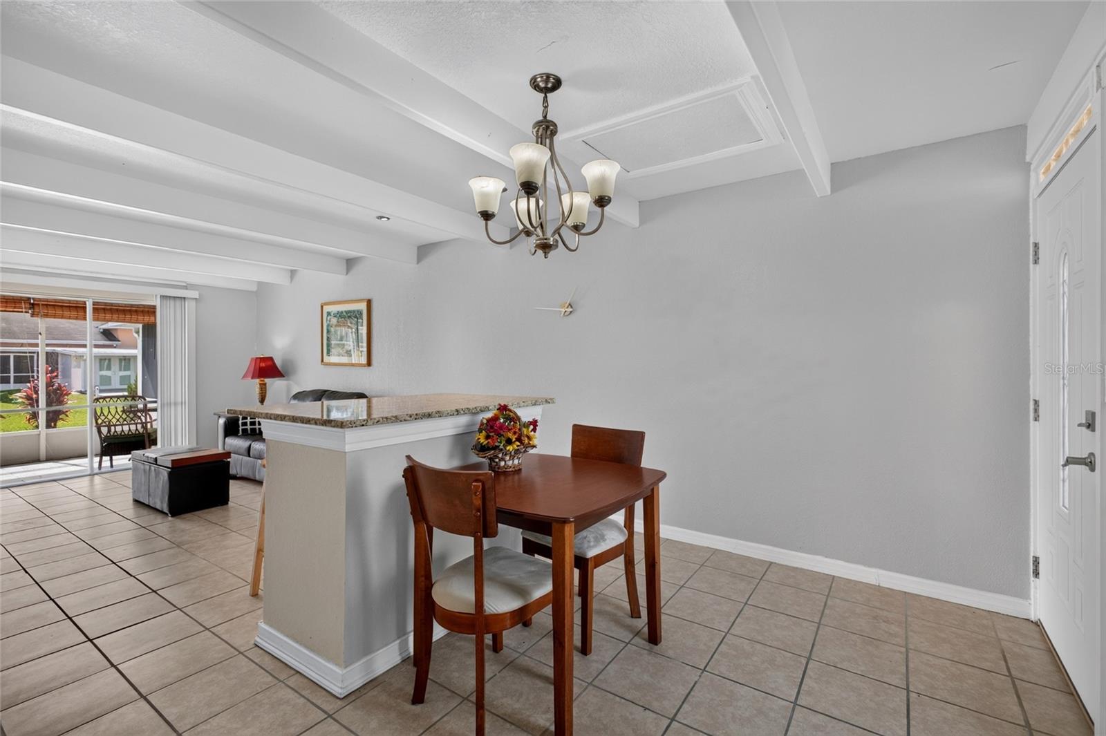 4409 Club Cir Property Photo 8