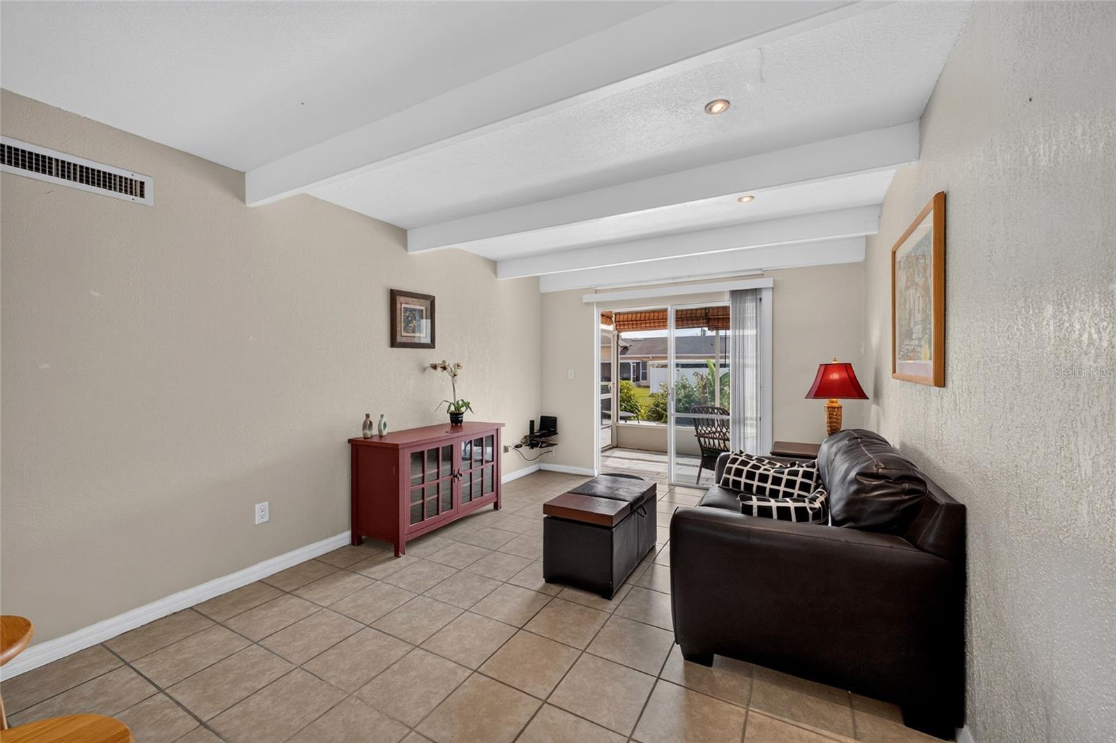 4409 Club Cir Property Photo 10