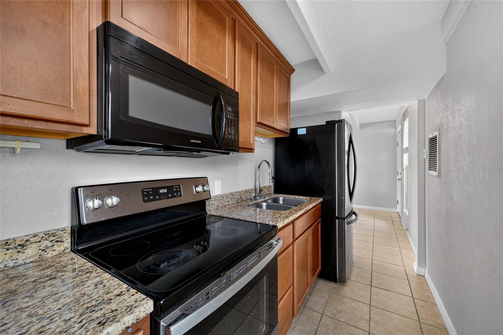 4409 Club Cir Property Photo 12