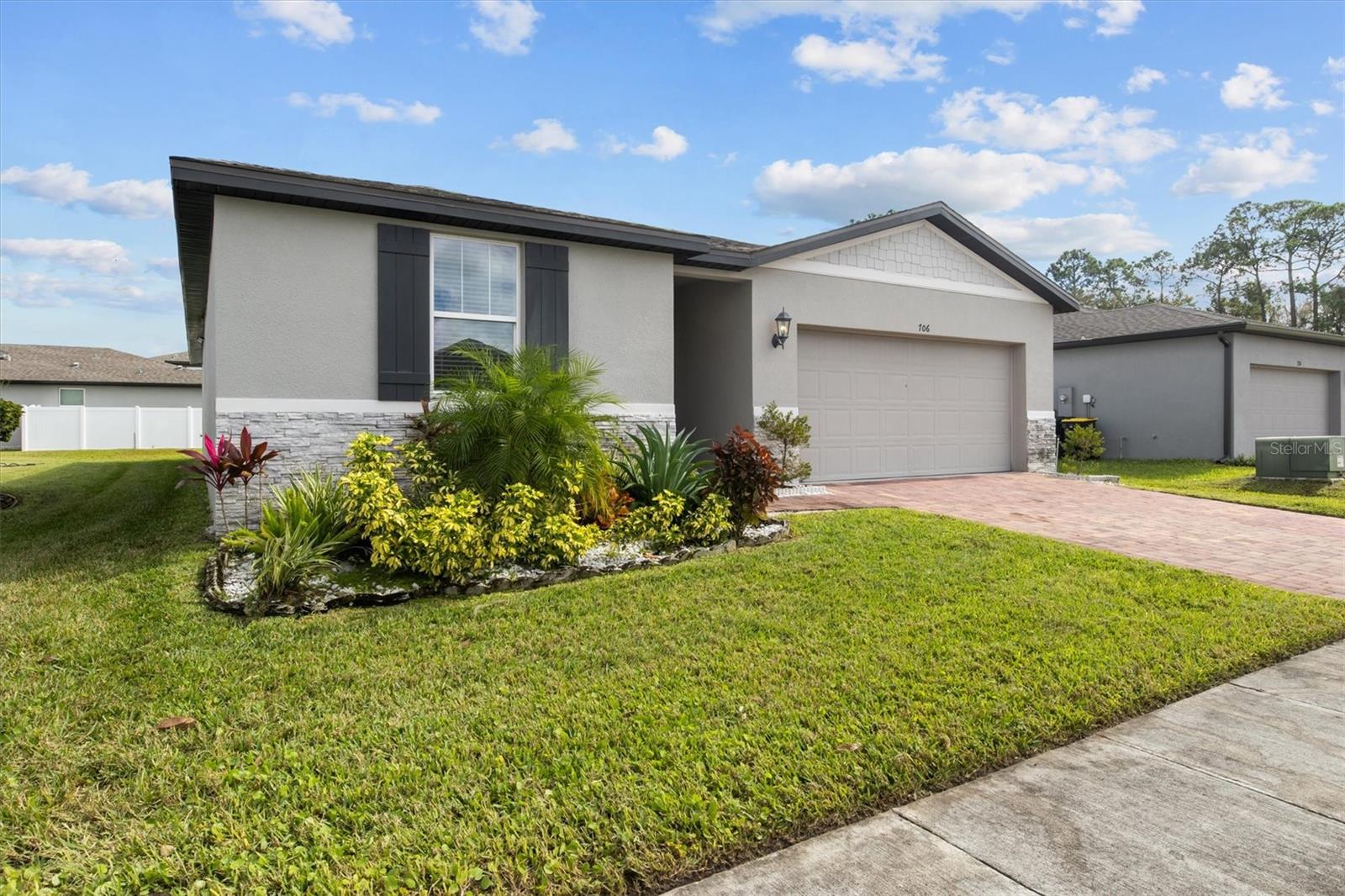 706 ALTA VISTA CT