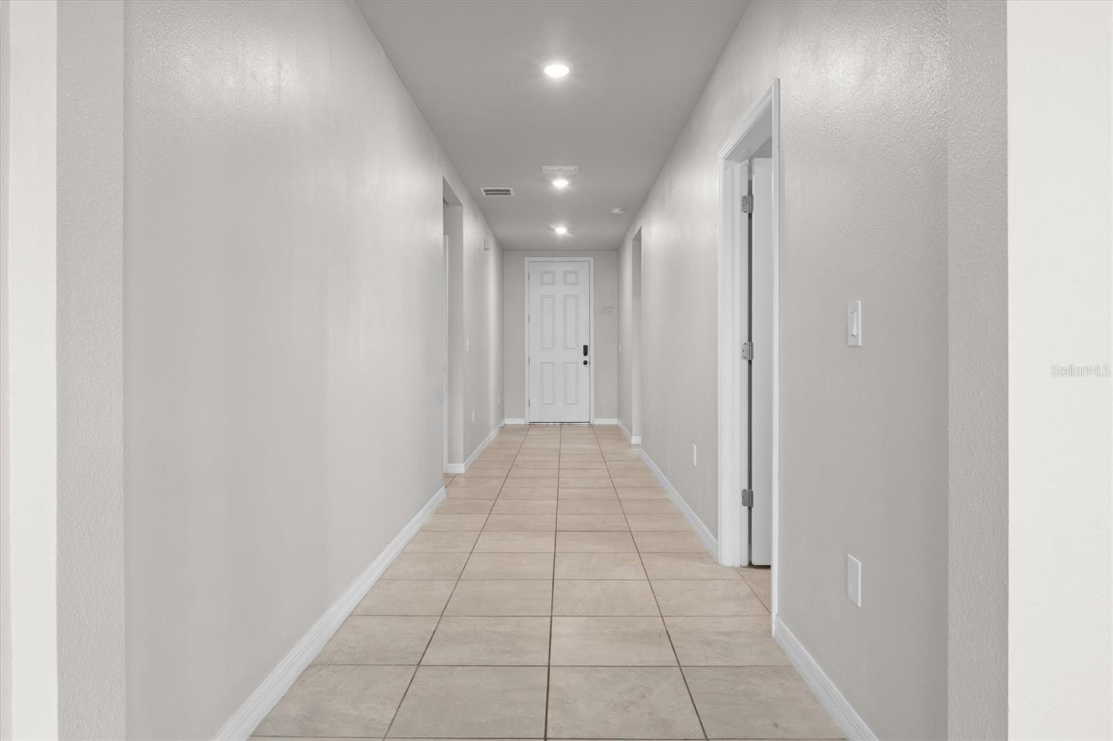 706 Alta Vista Ct Property Photo 6