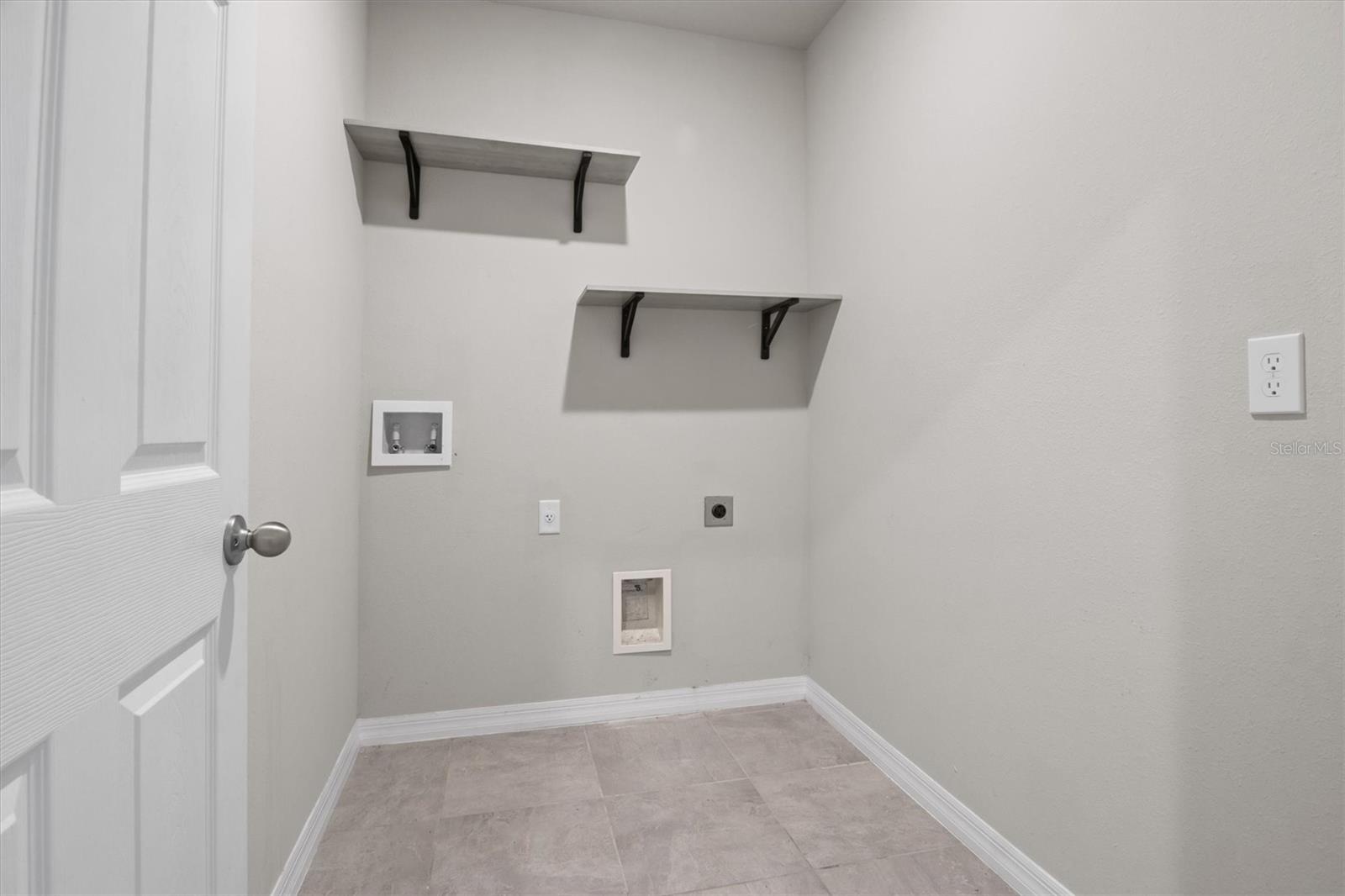 706 Alta Vista Ct Property Photo 15