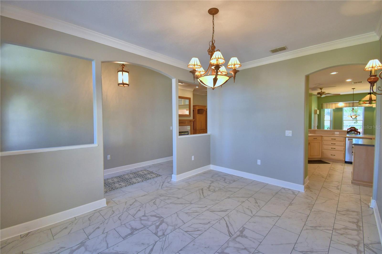 239 Golf Aire Blvd Property Photo 9