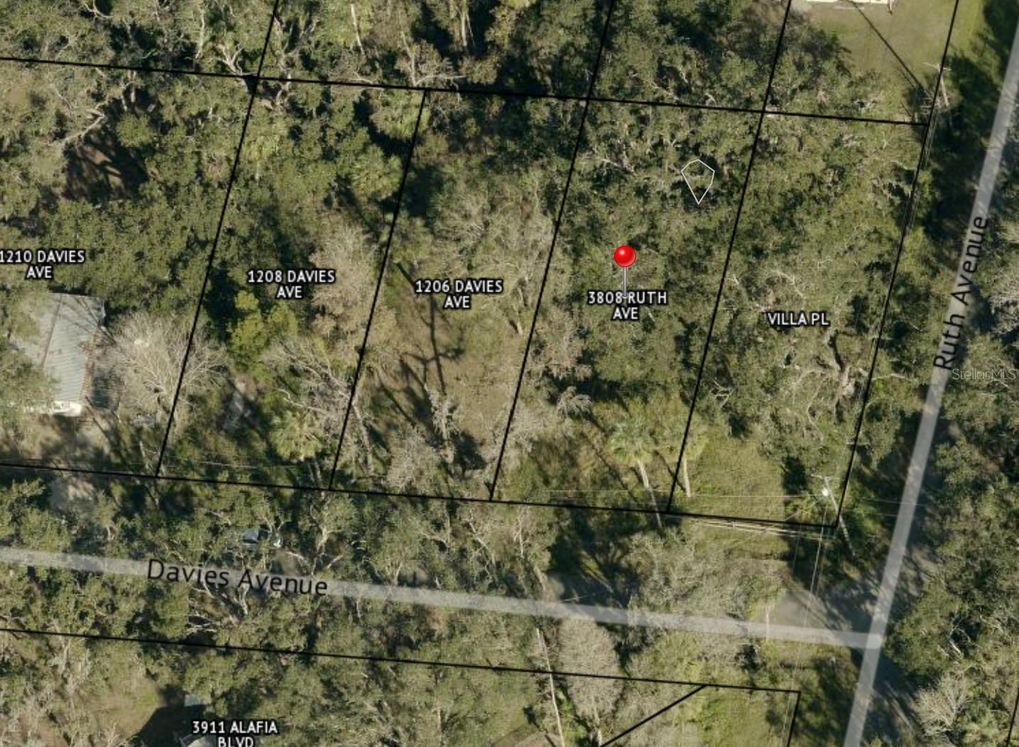 1204 Davies Rd Property Photo 1