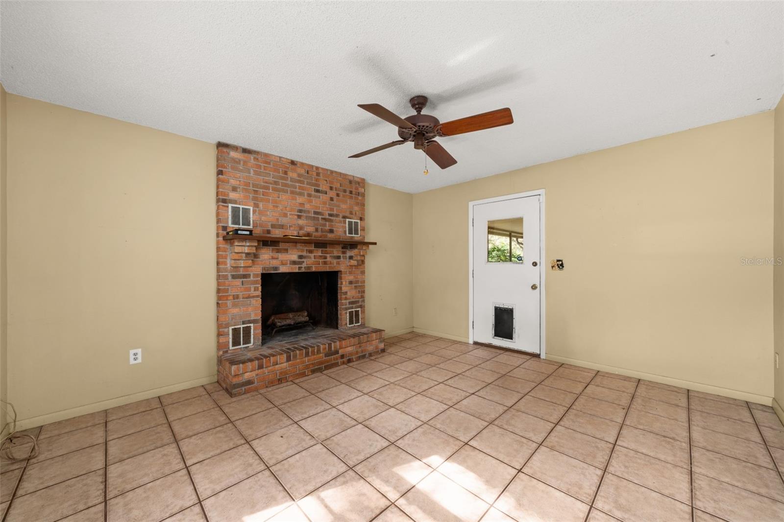 1771 N Torrington Rd Property Photo 9